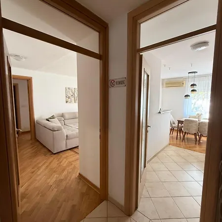 Lux Apartman *